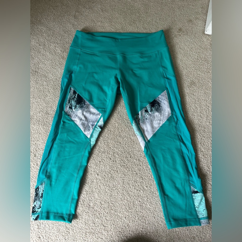 Zella 3/4 Length Capri Leggings